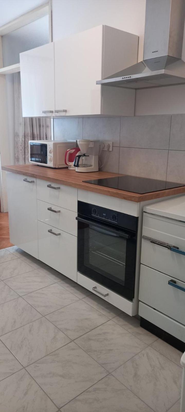 Apartment Tomislav Сен Екстериор снимка