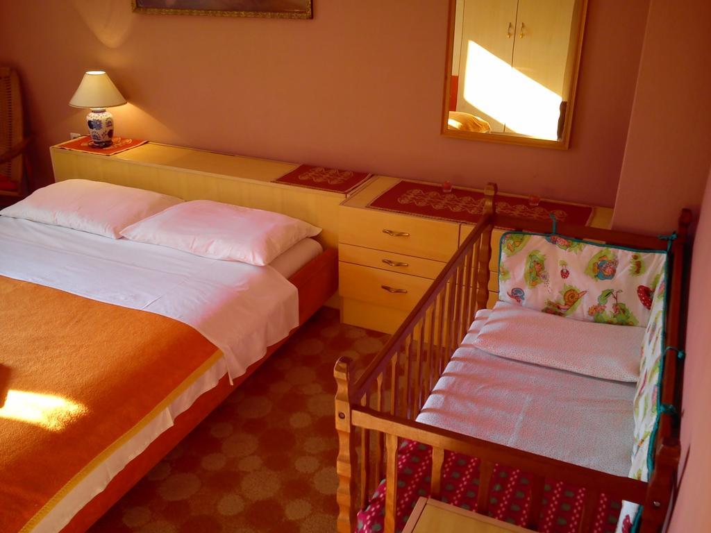 Apartment Tomislav Сен Стая снимка