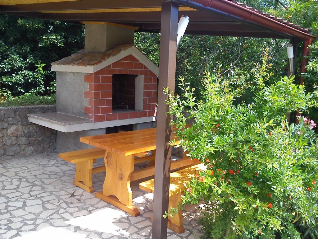 Apartment Tomislav Сен Екстериор снимка